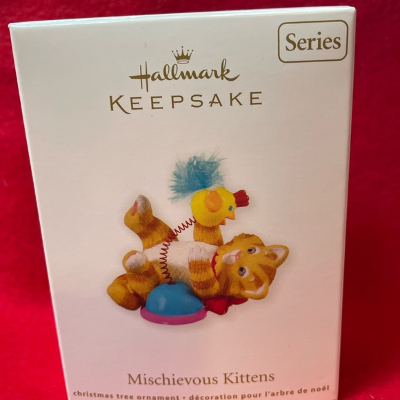 Mischievous Kitten Hallmark Ornament - Picture 6 of 6